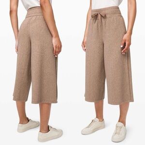 Lululemon Womens Retreat Yourself Size 10 Heathered Sand Crop Pants #inv136